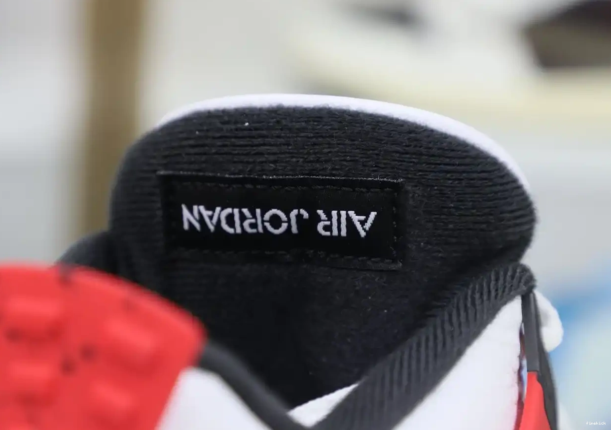 Jordan 4